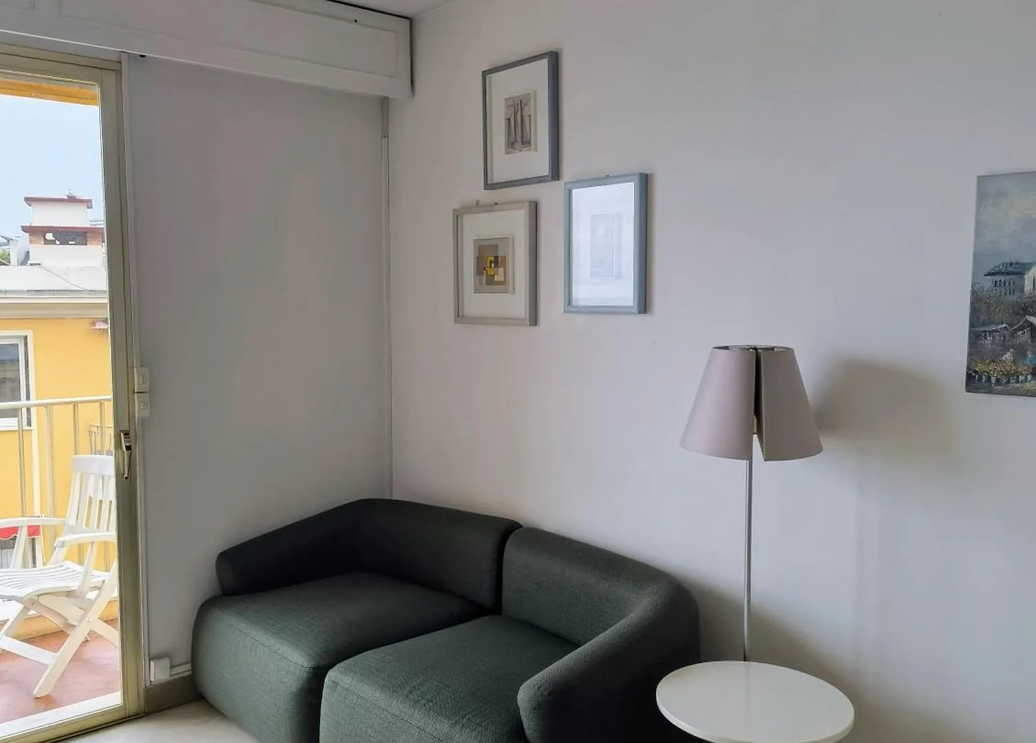 רוקברון-קאפ-מרט Bright And Spacious Seaside Studio